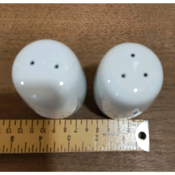 Vintage Better Homes & Gardens Salt And Pepper Set Ceramic White - Picture 10 of 11